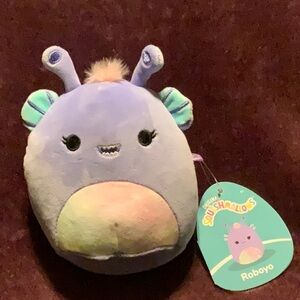 Roboyo The Purple Water Alien Squishmallows (damaged tag)